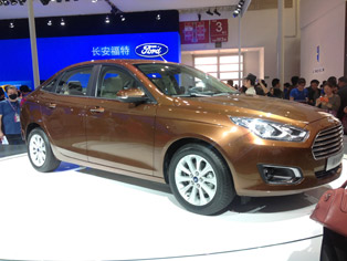 福特世界首发针对中国市场需求开发的量产车“福睿斯”
