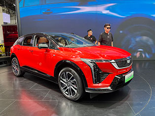 凯迪拉克展示纯电中型SUV IQ傲歌